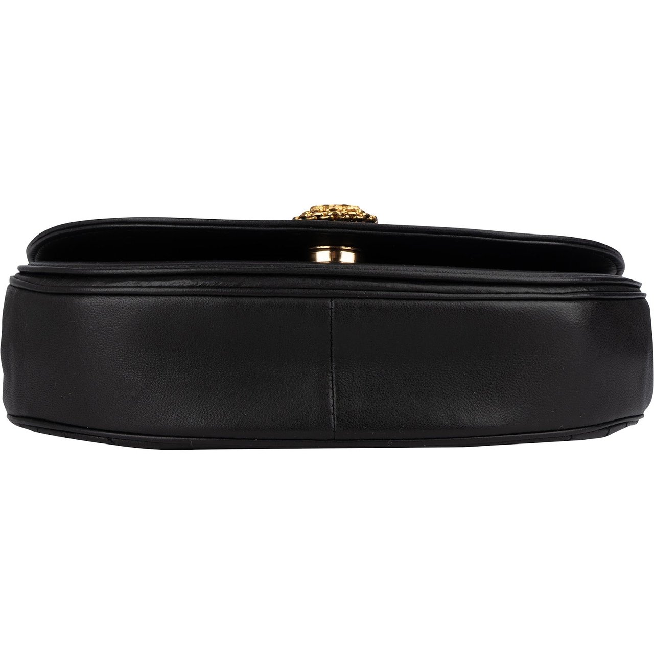 Chanel Chanel Chevron Lambskin Half Moon Single Flap Crossbody Bag Zwart