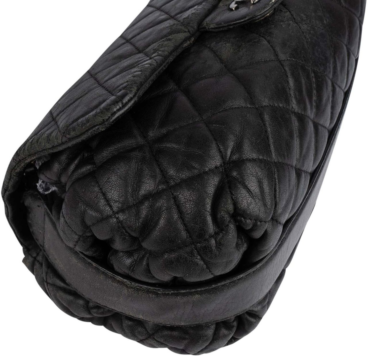 Chanel Chanel Quilted Lambskin Single Flap Crossbody Bag Zwart