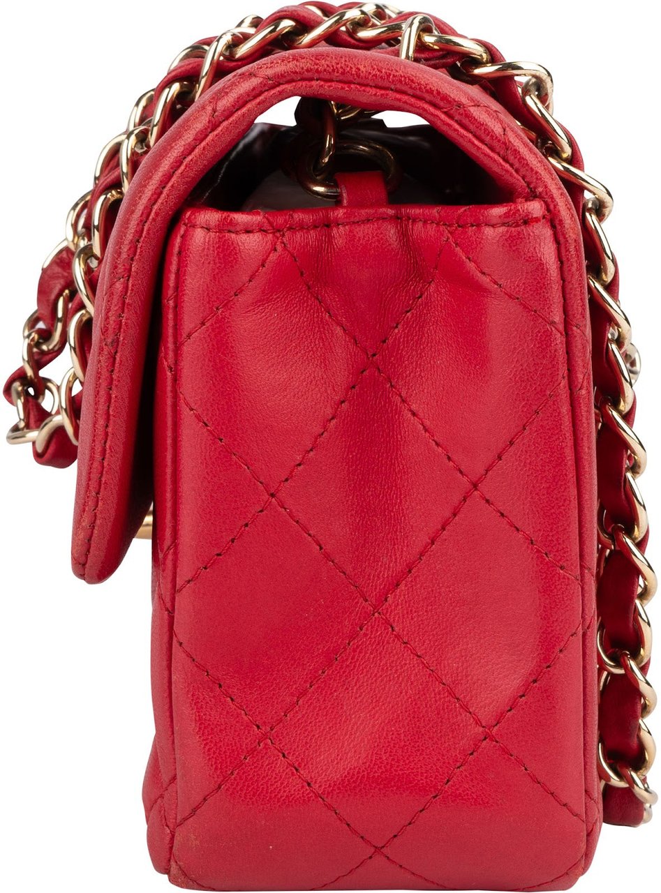 Chanel Chanel Quilted Lambskin Small Single Flap Crossbody Bag Rood