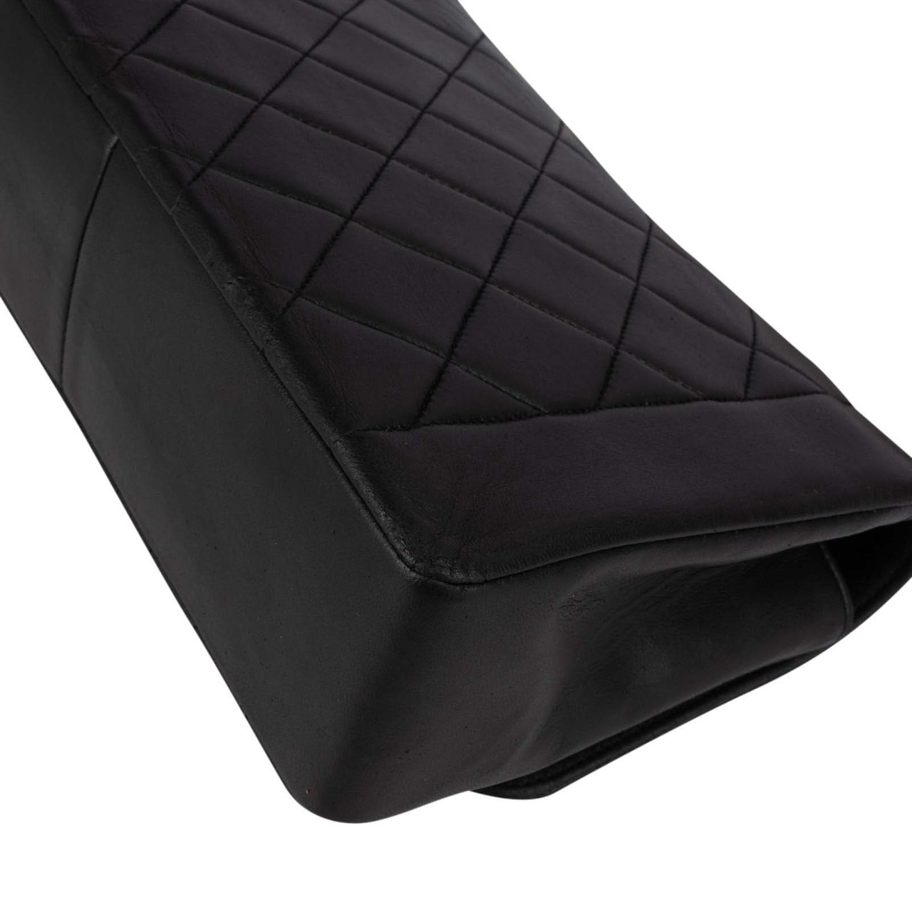 Chanel Chanel Quilted Lambskin 24K Gold Diana Single Flap Crossbody Bag Zwart