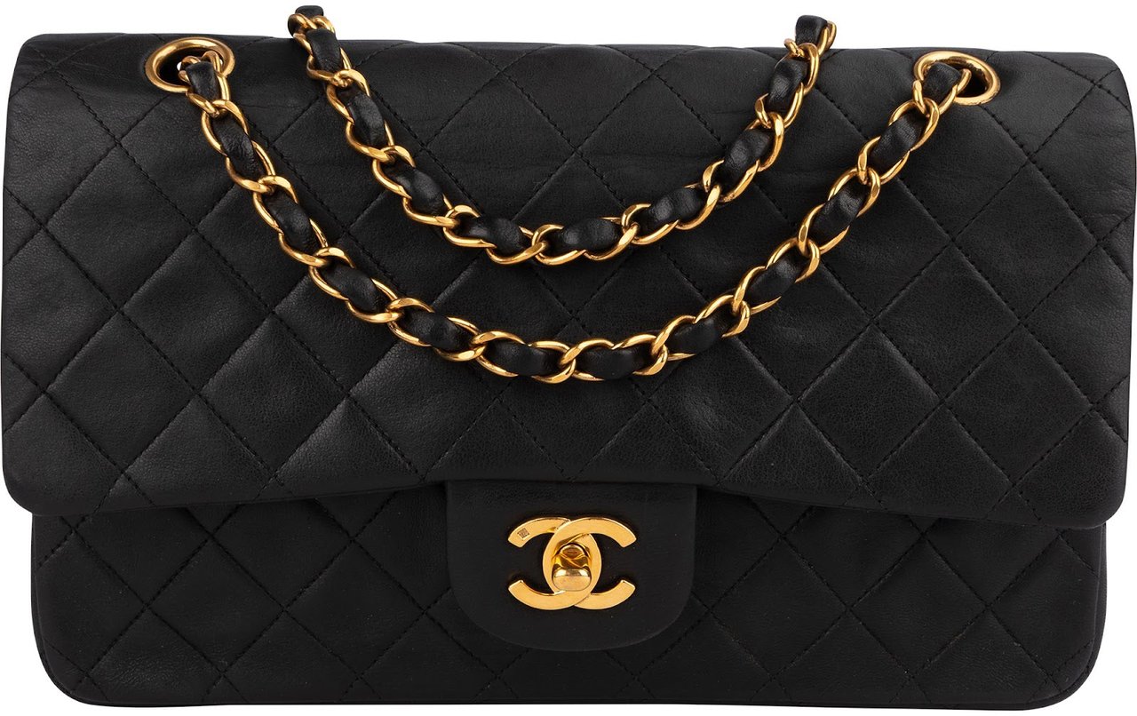 Chanel Chanel Quilted Lambskin 24K Gold Medium Double Flap Crossbody Bag Zwart