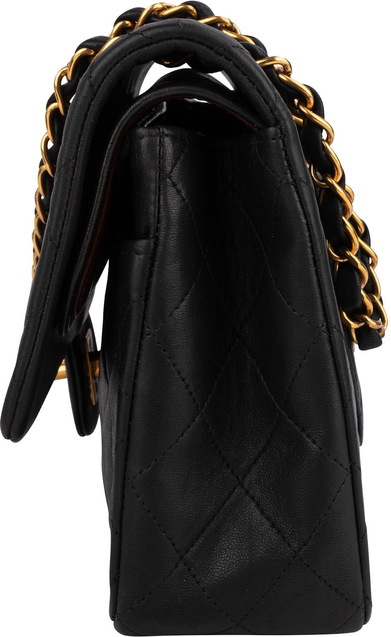 Chanel Chanel Quilted Lambskin 24K Gold Medium Double Flap Crossbody Bag Zwart