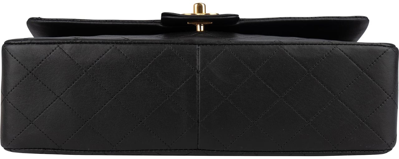 Chanel Chanel Quilted Lambskin 24K Gold Single Flap Shoulder Bag Zwart