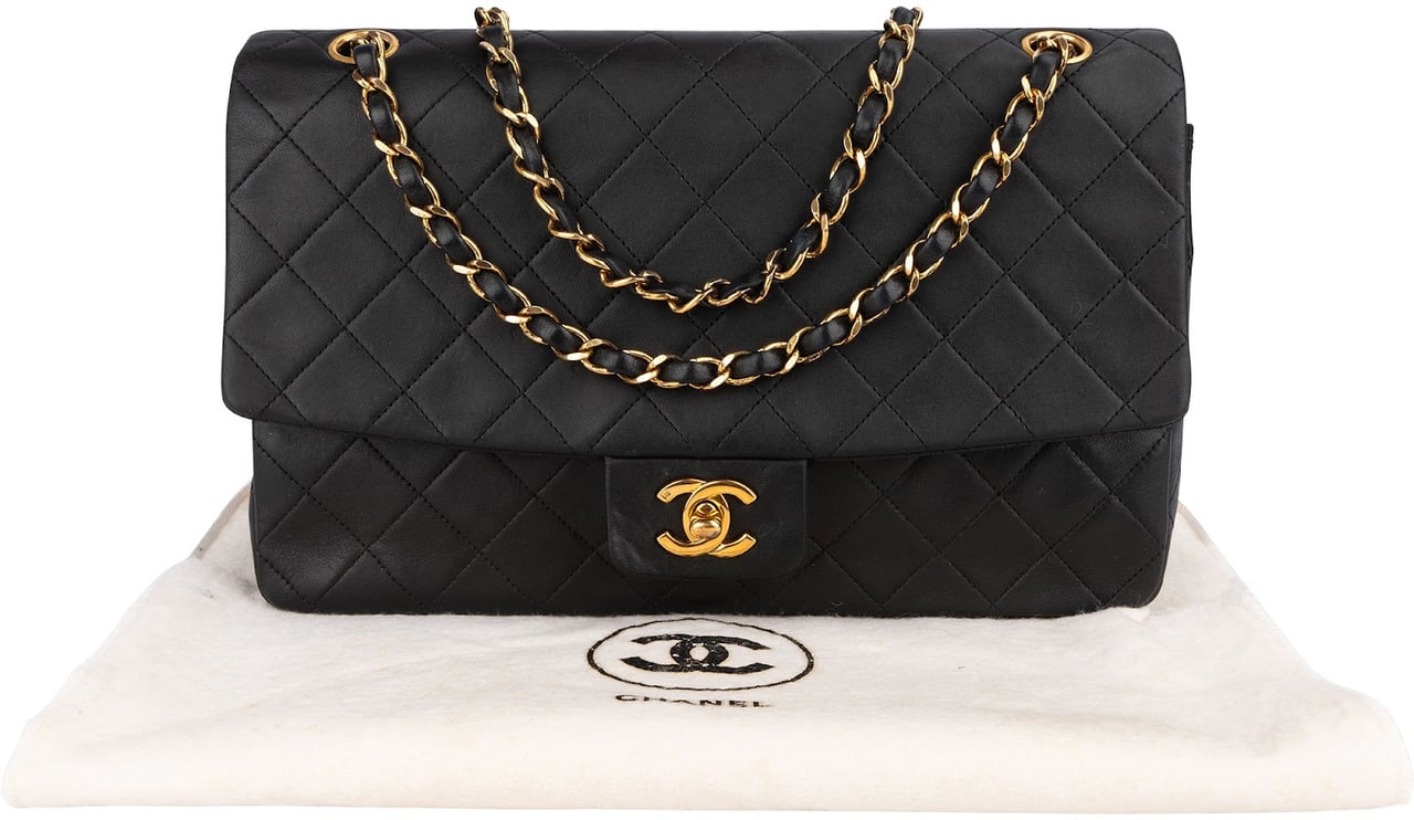 Chanel Chanel Quilted Lambskin 24K Gold Single Flap Shoulder Bag Zwart