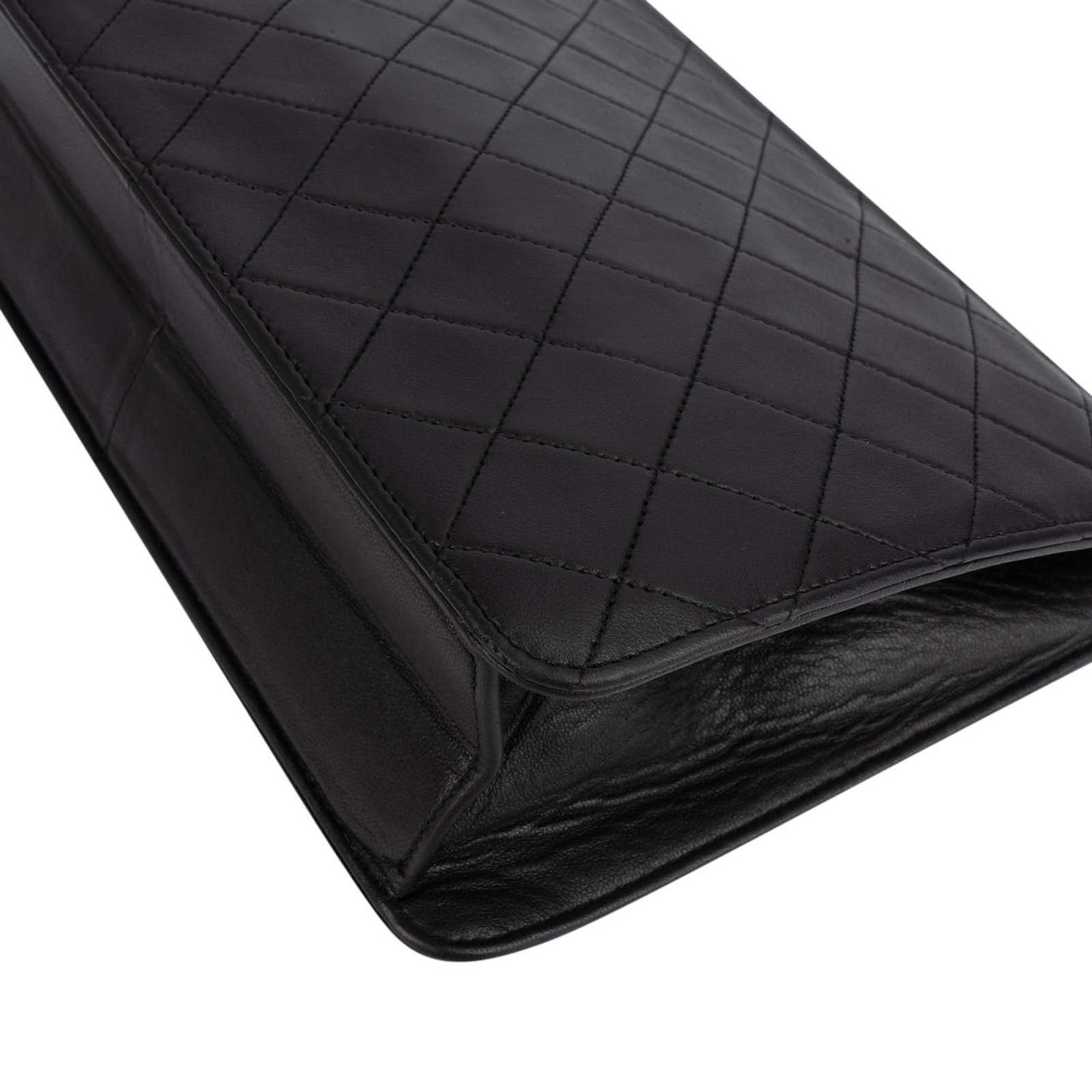 Chanel Chanel Quilted Lambskin 24K Gold Single Flap Crossbody Bag Zwart