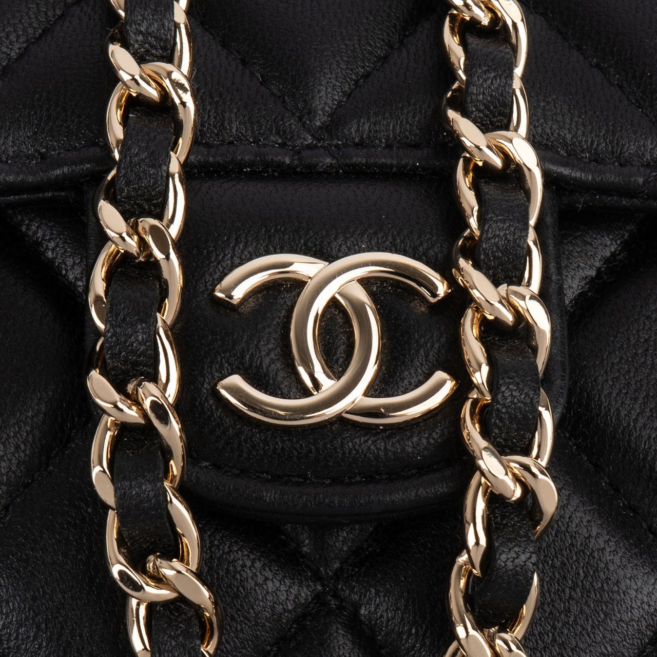 Chanel Quilted Lambskin Mini Single Flap with Top Handle Crossbody Bag Zwart