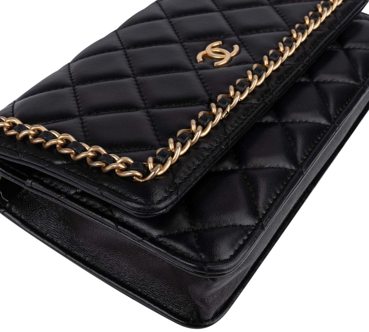 Chanel Chanel Limited Quilted Lambskin Wallet On Chain Crossbody Bag Zwart