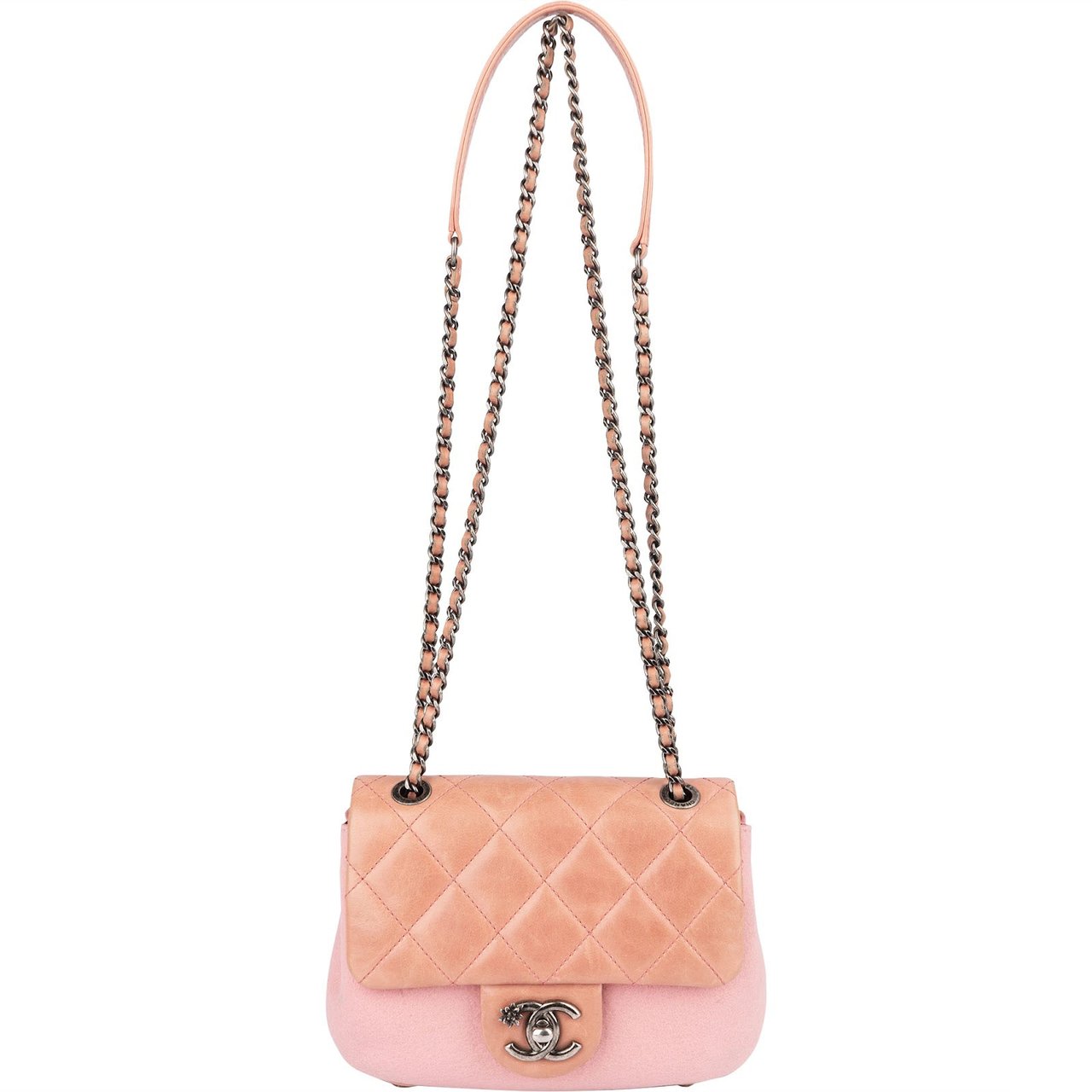 Chanel Quilted Lambskin Edelweiß Salzburg Single Flap Crossbody Bag Rood