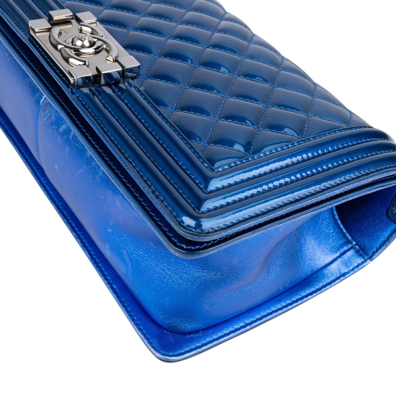 Chanel Chanel Quilted Patent Leather Boy Single Flap Crossbody Bag Blauw