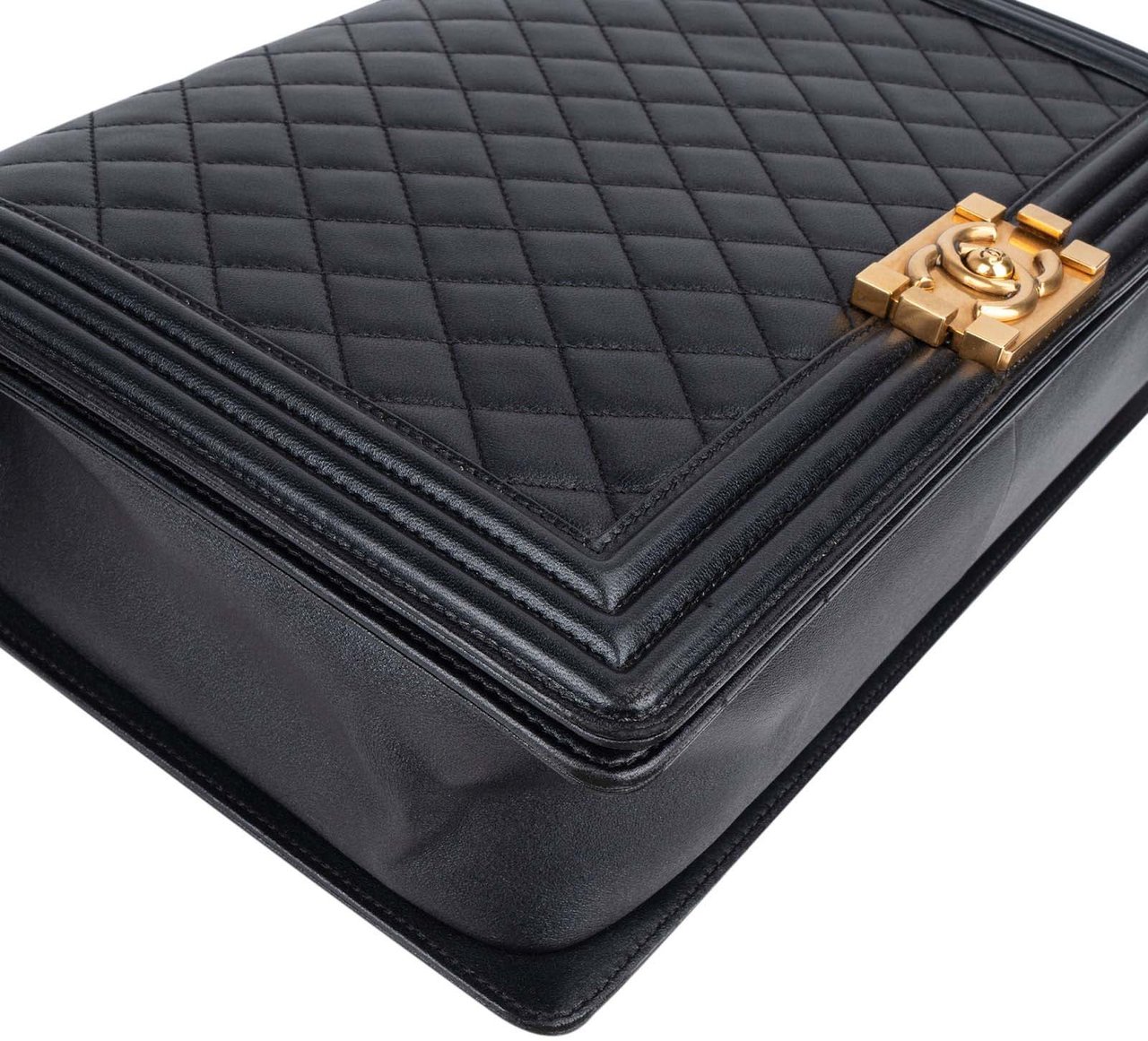 Chanel Chanel Quilted Leather Boy Single Flap Crossbody Bag Zwart