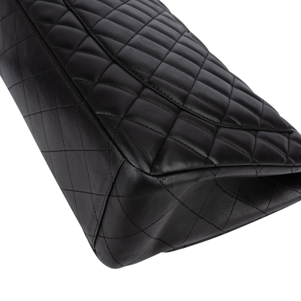 Chanel Quilted Lambskin Maxi Single Flap Crossbody Bag Zwart