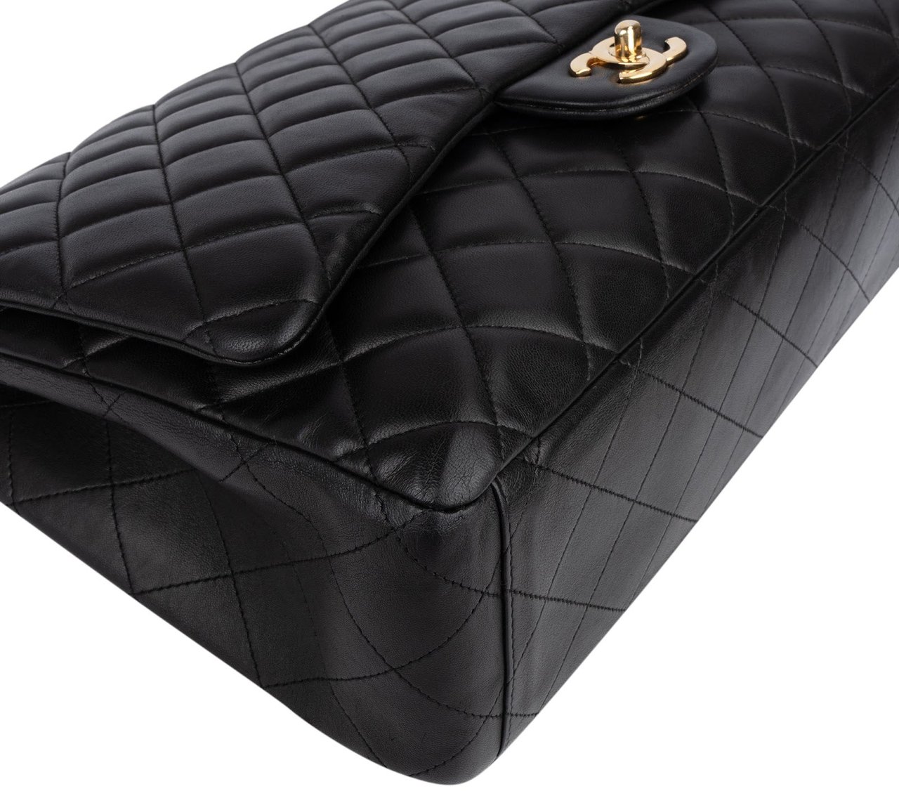 Chanel Chanel Quilted Lambskin Maxi Single Flap Crossbody Bag Zwart