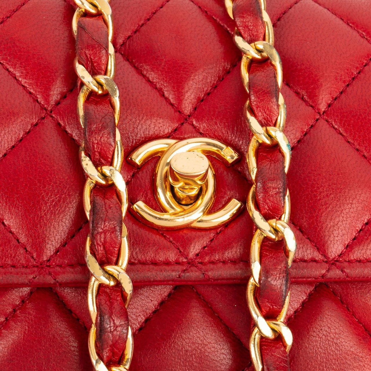 Chanel Chanel Quilted Lambskin 24K Gold Small Single Flap Crossbody Bag Rood