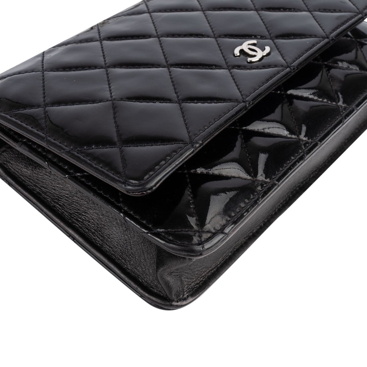 Chanel Chanel Quilted Patent Leather Wallet On Chain Crossbody Bag Zwart