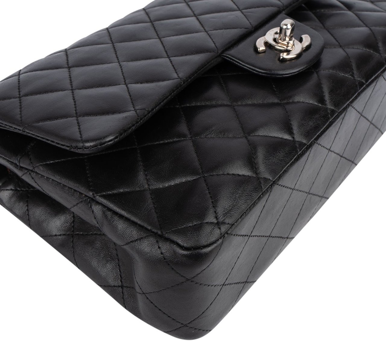 Chanel Chanel Quilted Lambskin Medium Double Flap Crossbody Bag Zwart