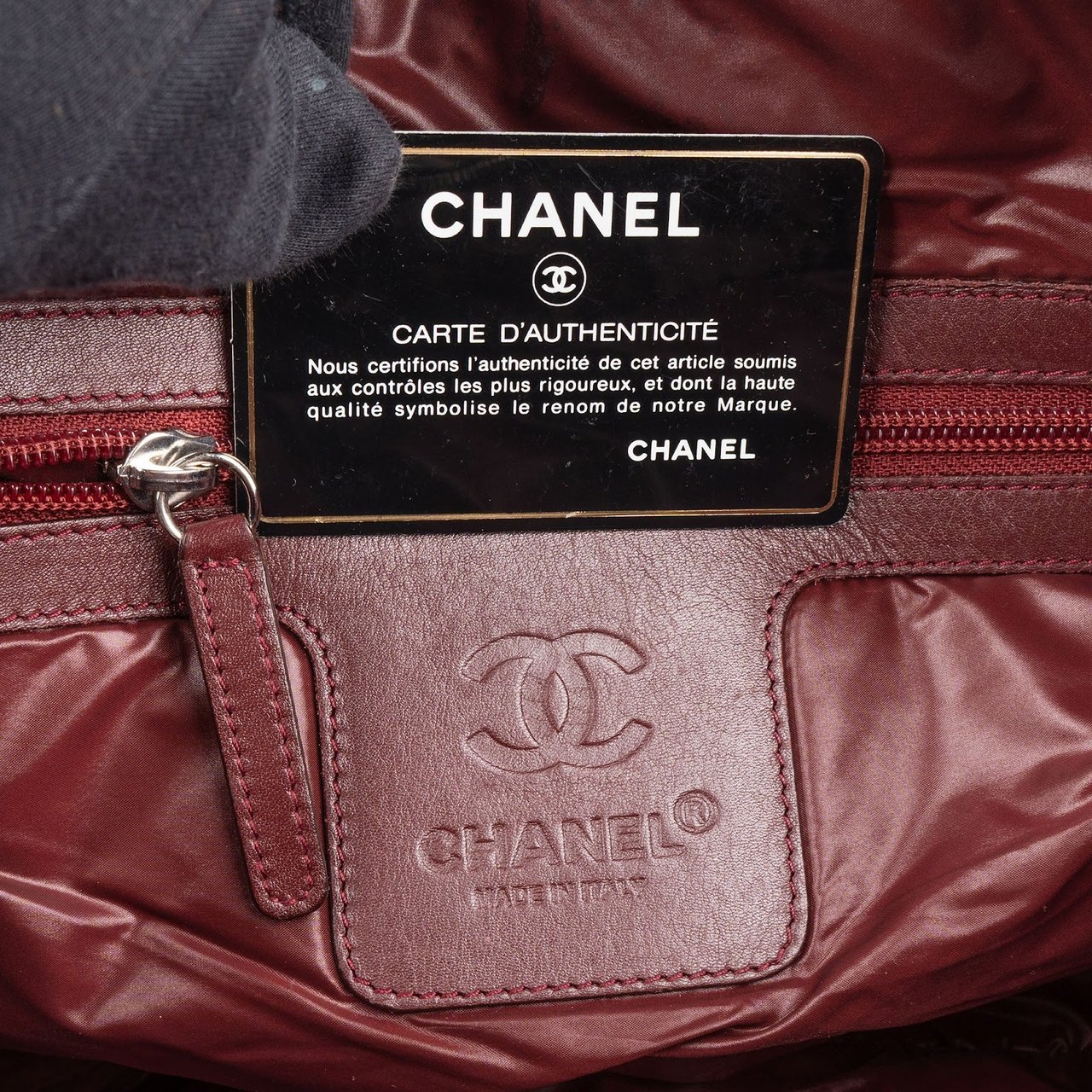 Chanel Chanel Quilted Nylon Coco Cocoon Tote Handbag Zwart