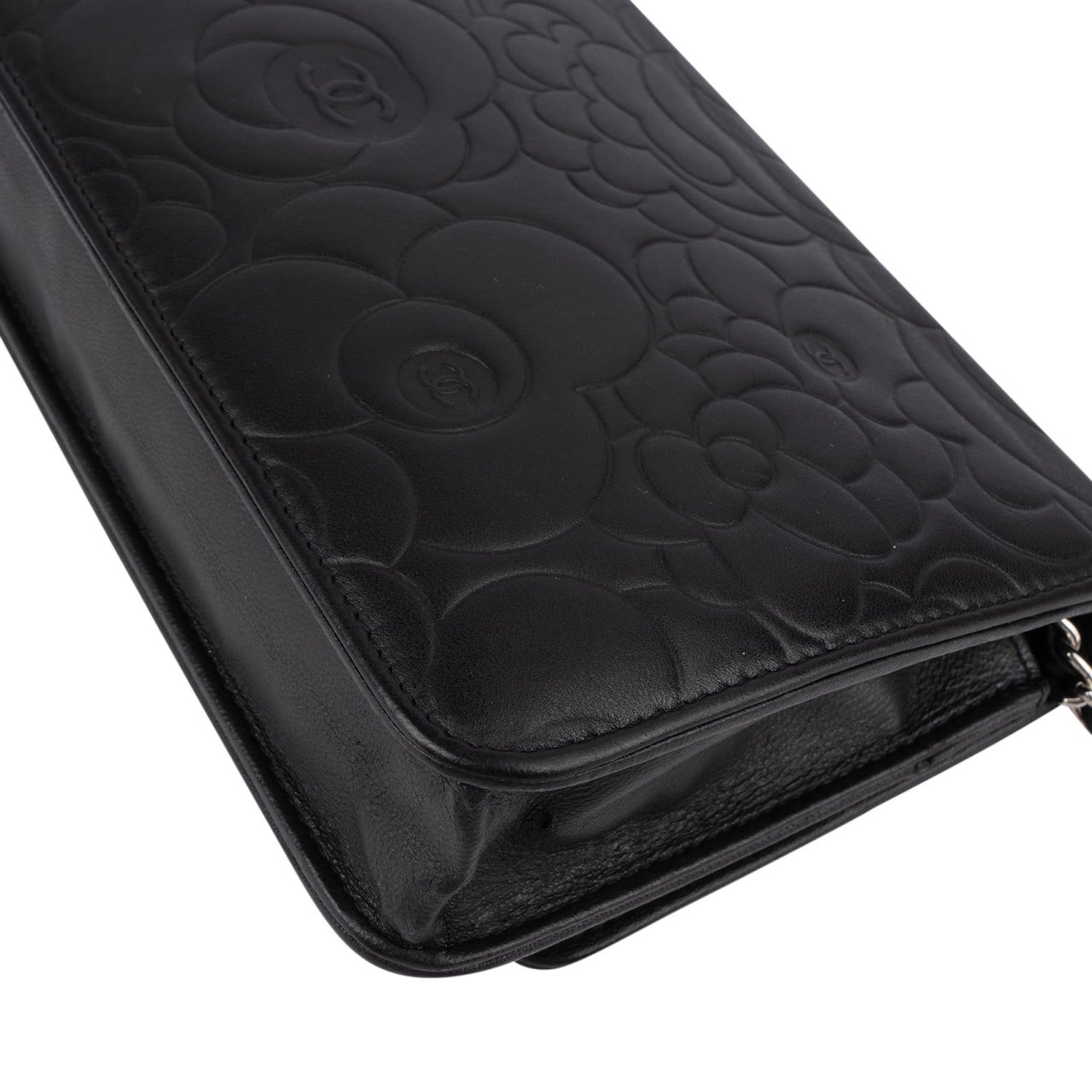 Chanel Chanel Camellia Lambskin Wallet On Chain Crossbody Bag Zwart