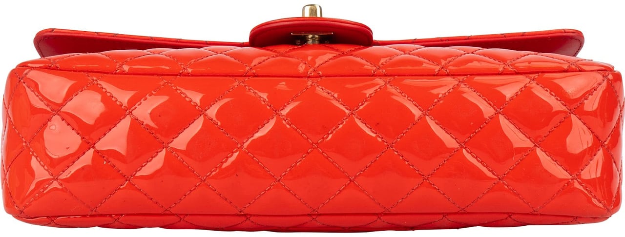 Chanel Quilted Patent Leather Valentine Single Flap Crossbody Bag Rood