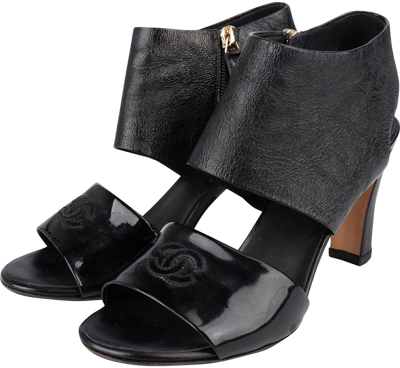 Chanel Chanel Black Leather Ankle Cuff Patent Sandals Heels (35) Zwart