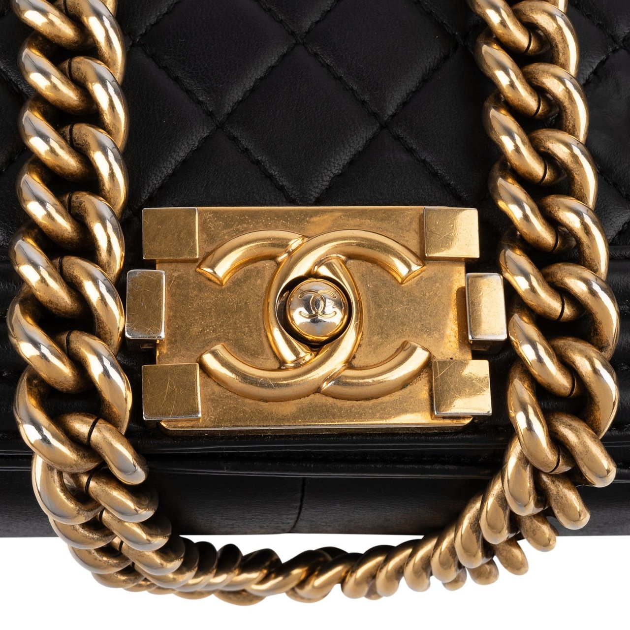 Chanel Chanel Quilted Lambskin Boy Single Flap Crossbody Bag Zwart