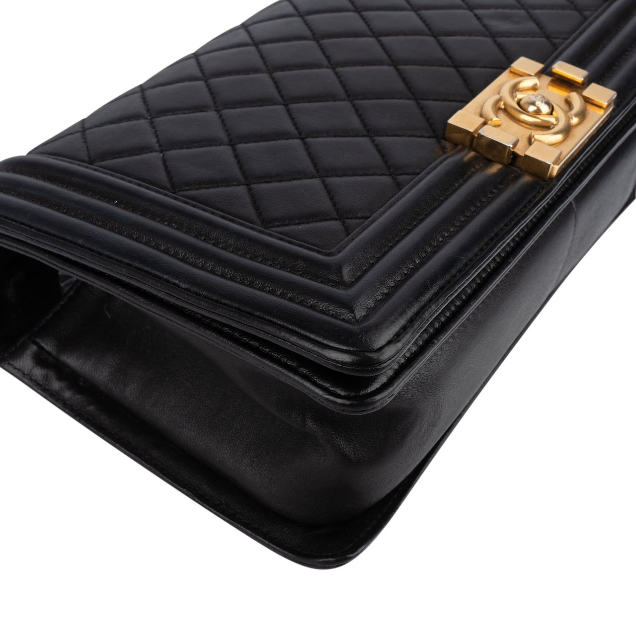 Chanel Chanel Quilted Lambskin Boy Single Flap Crossbody Bag Zwart