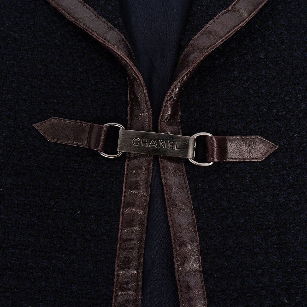 Chanel Chanel Tweed with Leather Trim Skirt Jacket Set (FR 38 / DE 36) Blauw