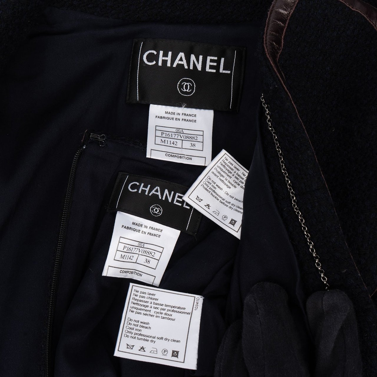 Chanel Chanel Tweed with Leather Trim Skirt Jacket Set (FR 38 / DE 36) Blauw