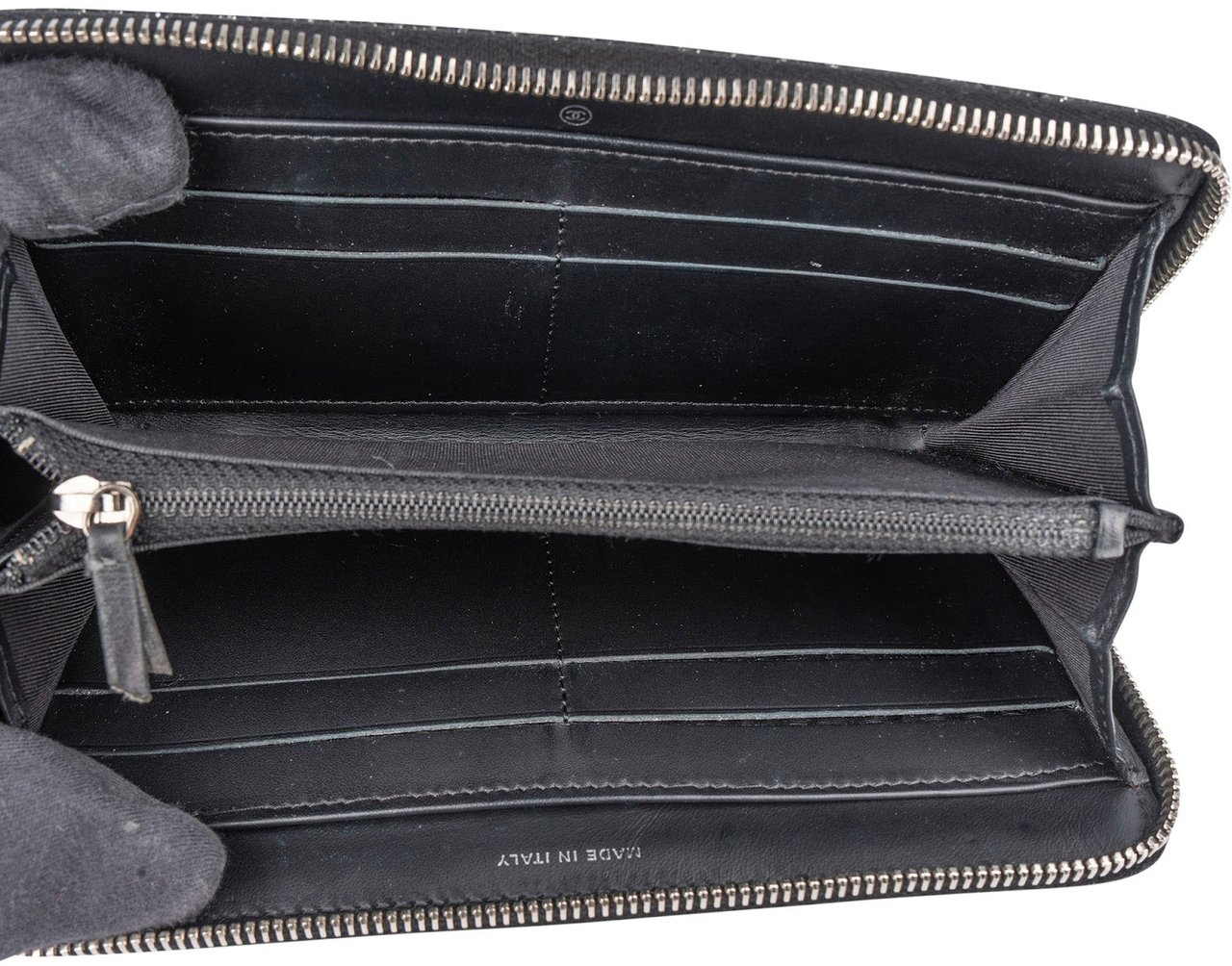 Chanel Chanel Quilted Glittered Caviar Leathe CC Wallet Zwart