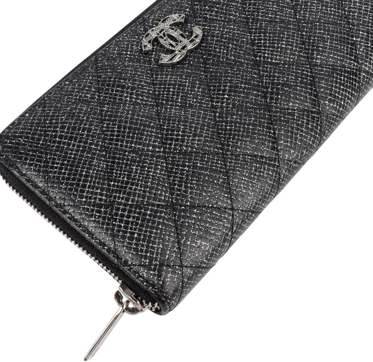 Chanel Chanel Quilted Glittered Caviar Leathe CC Wallet Zwart