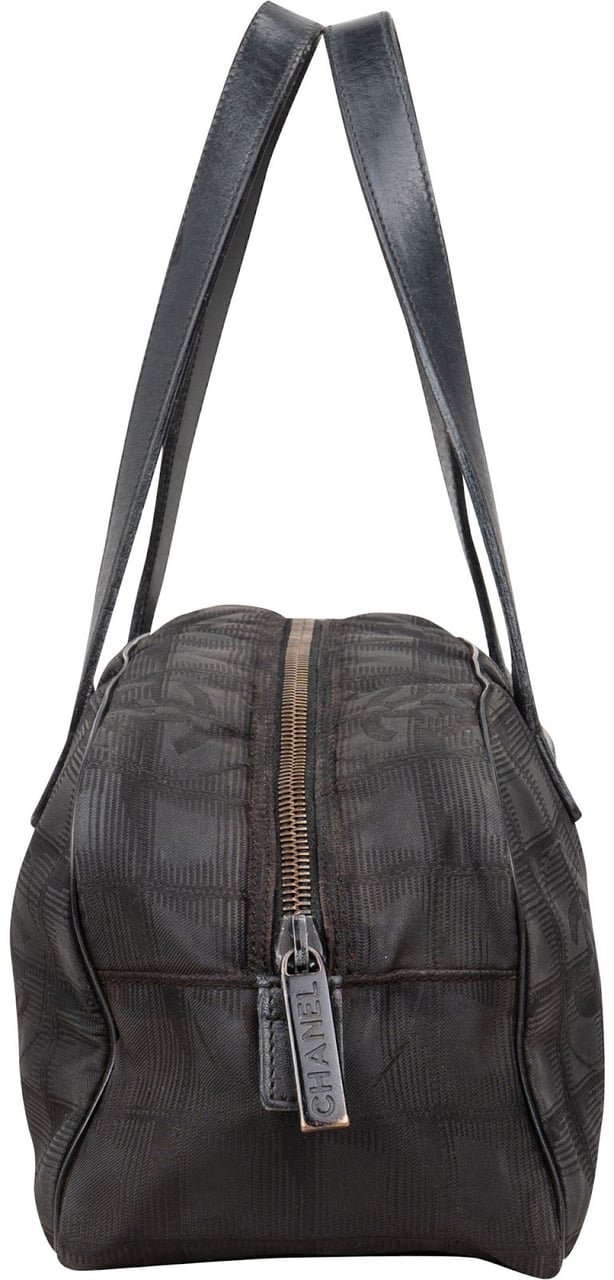 Chanel Chanel Monogram Travel Line Handbag Zwart