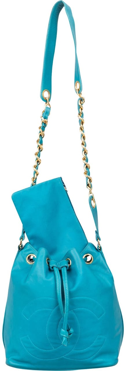 Chanel Chanel Lambskin Leather CC Drawstring Bucket Crossbody Bag Blauw