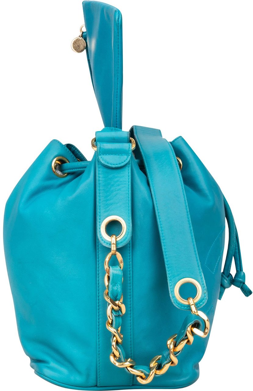 Chanel Chanel Lambskin Leather CC Drawstring Bucket Crossbody Bag Blauw