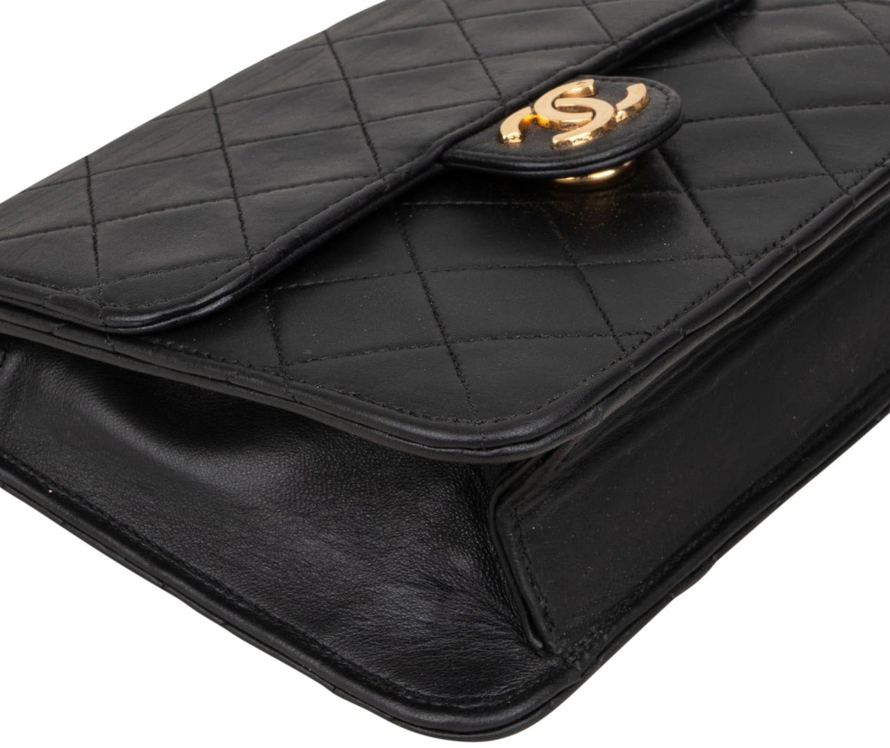 Chanel Chanel Quilted Lambskin Small 24K Gold Single Flap Shoulder Bag Zwart