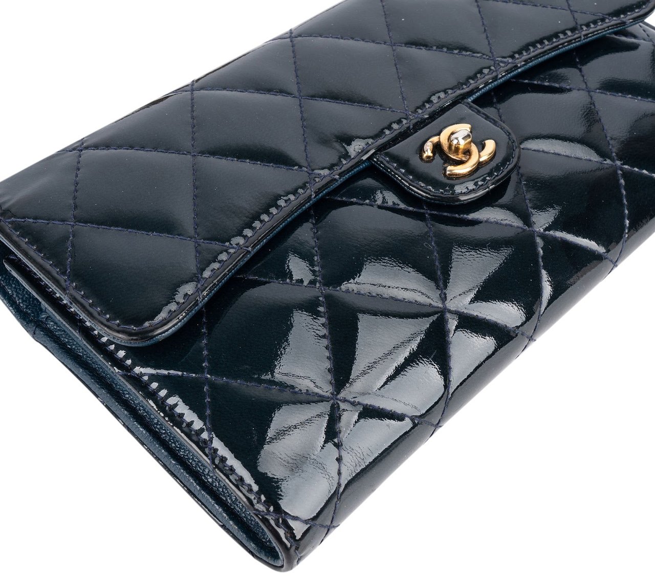 Chanel Chanel Quilted Patent Leather Single Flap Crossbody Bag Blauw