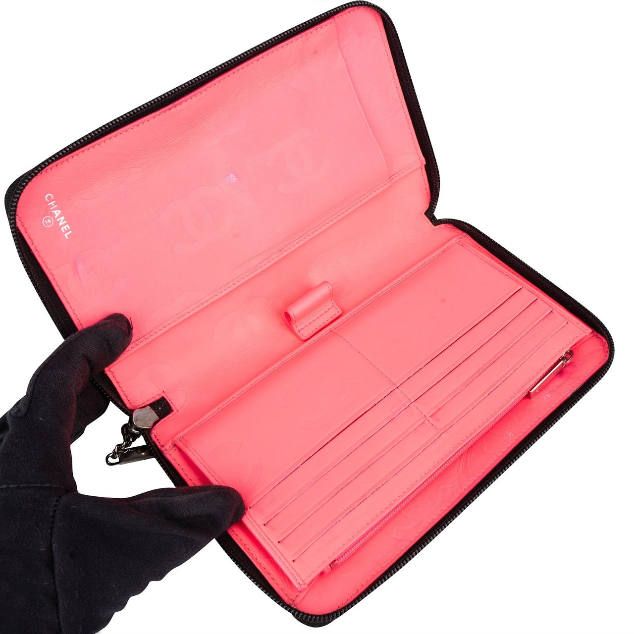 Chanel Chanel Quilted Lambskin Cambon Wallet Zwart