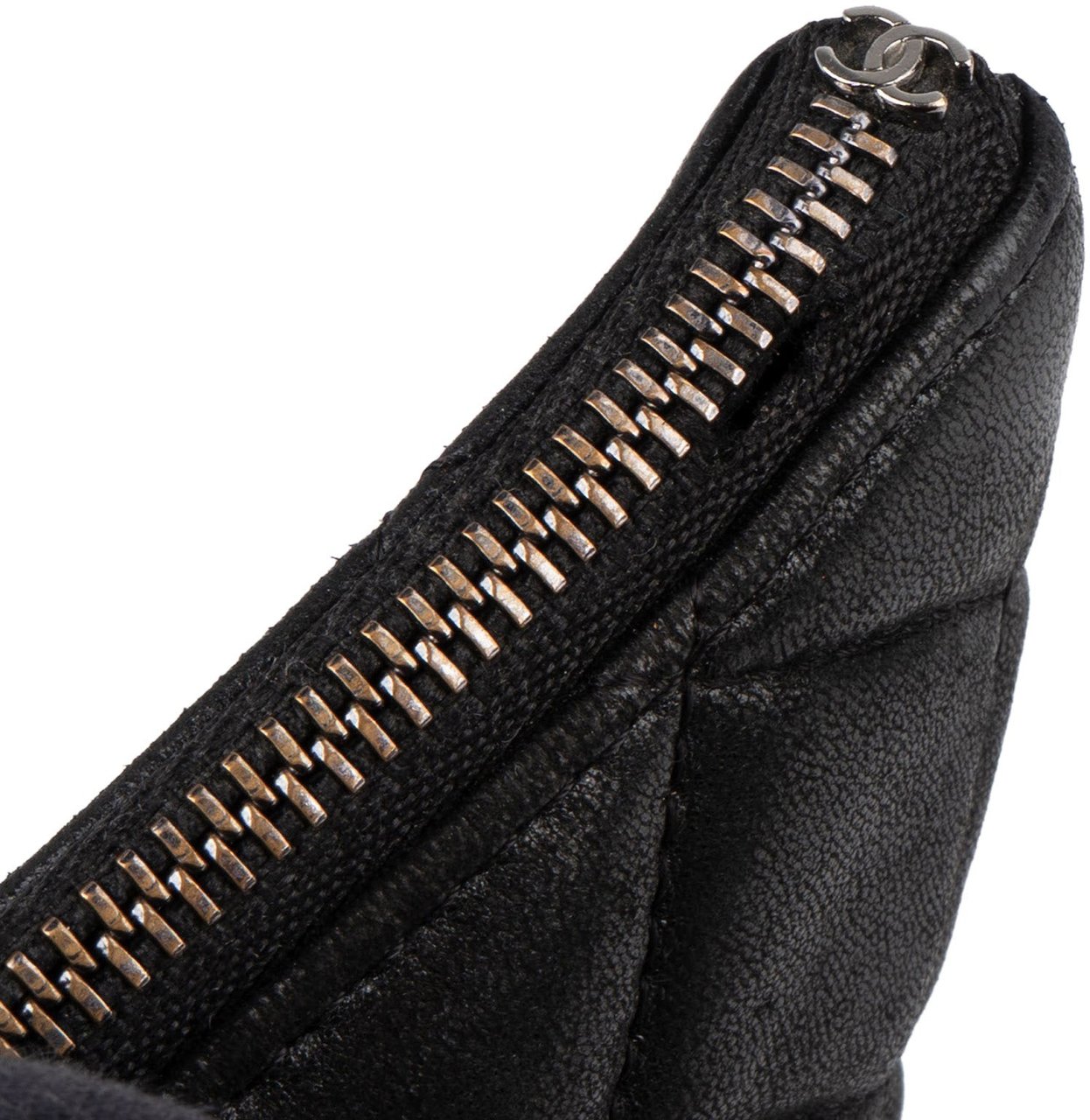 Chanel Chanel Quilted Lambskin CC Clutch Zwart