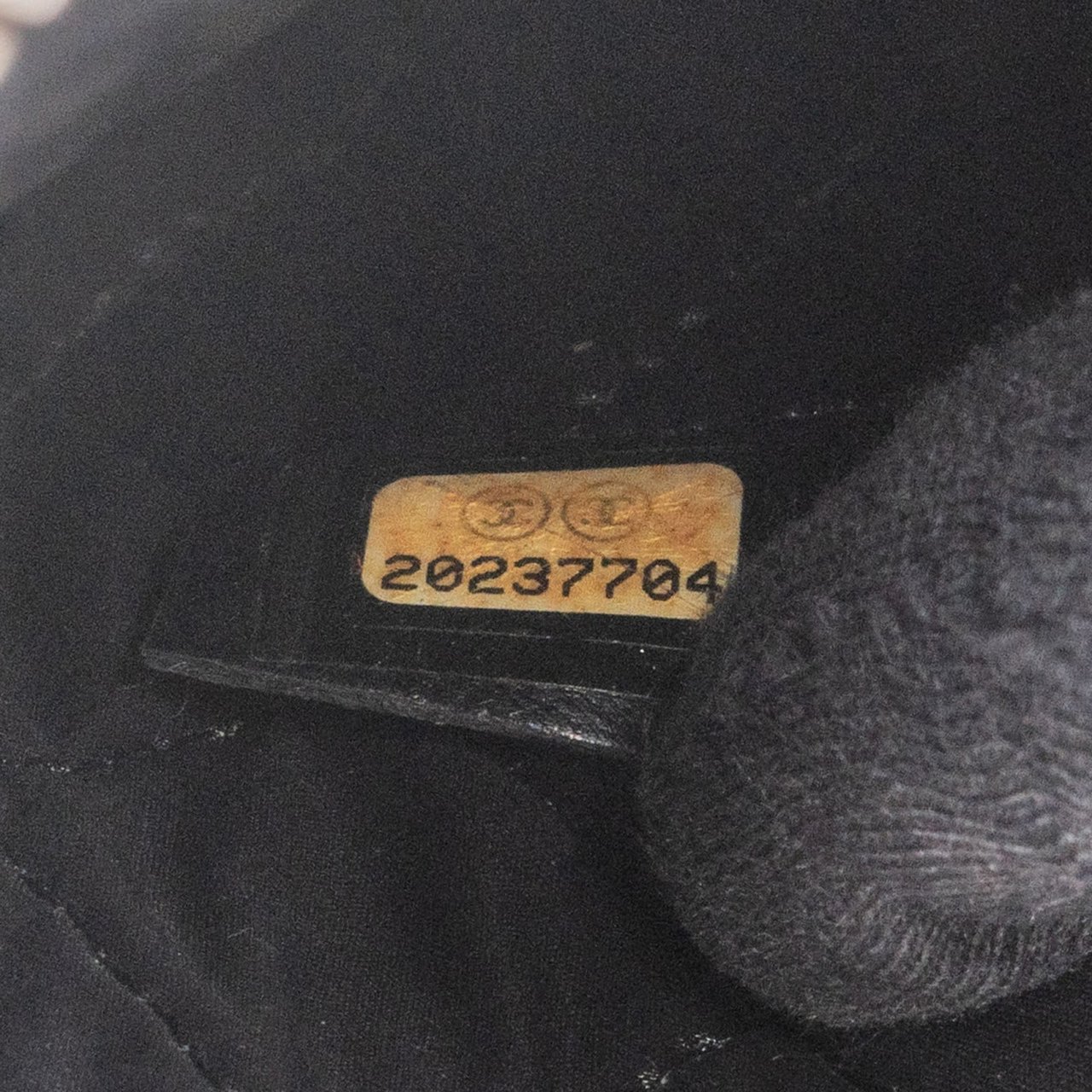 Chanel Chanel Quilted Patent Leather CC Clutch Zwart