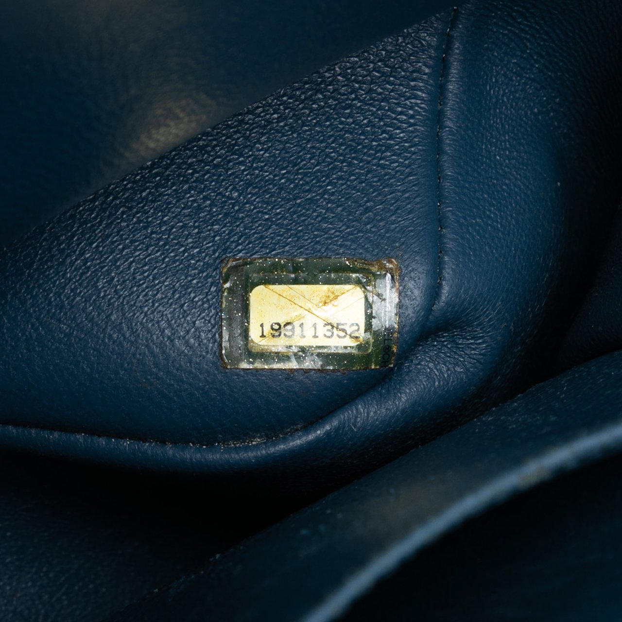 Chanel Jumbo Classic Caviar Double Flap Blauw