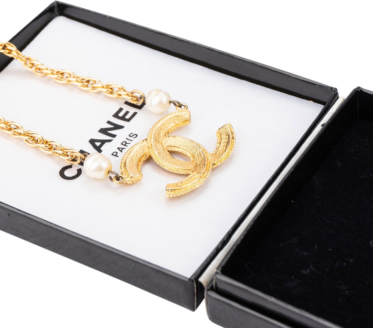 Chanel Chanel Golden Pearls Coco Collier Divers