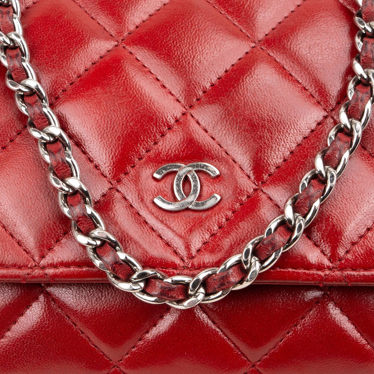 Chanel Chanel Quilted Lambskin Wallet On Chain Crossbody Bag Rood
