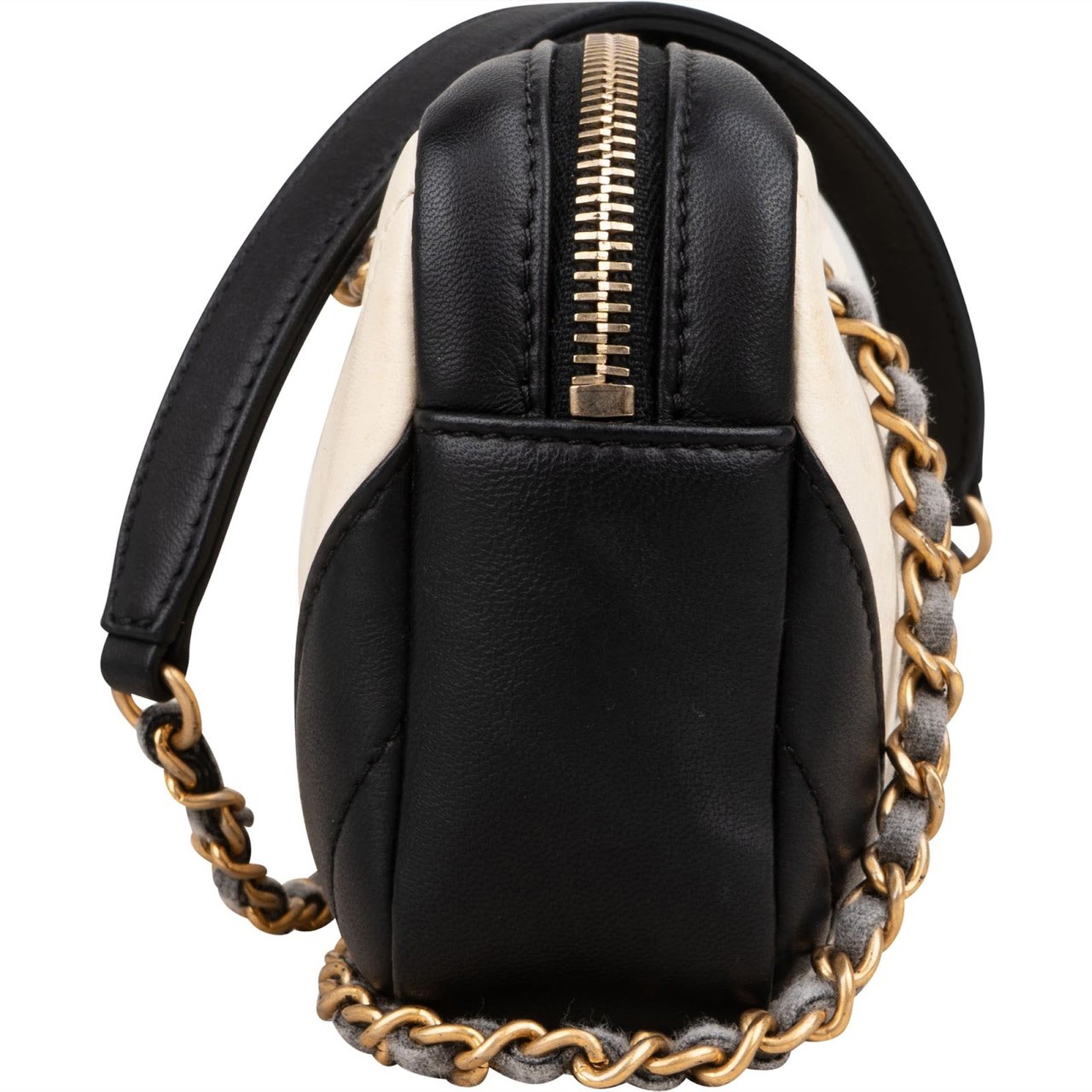 Chanel Chanel Quilted Lambskin Chevron CC Camera Crossbody Bag Zwart