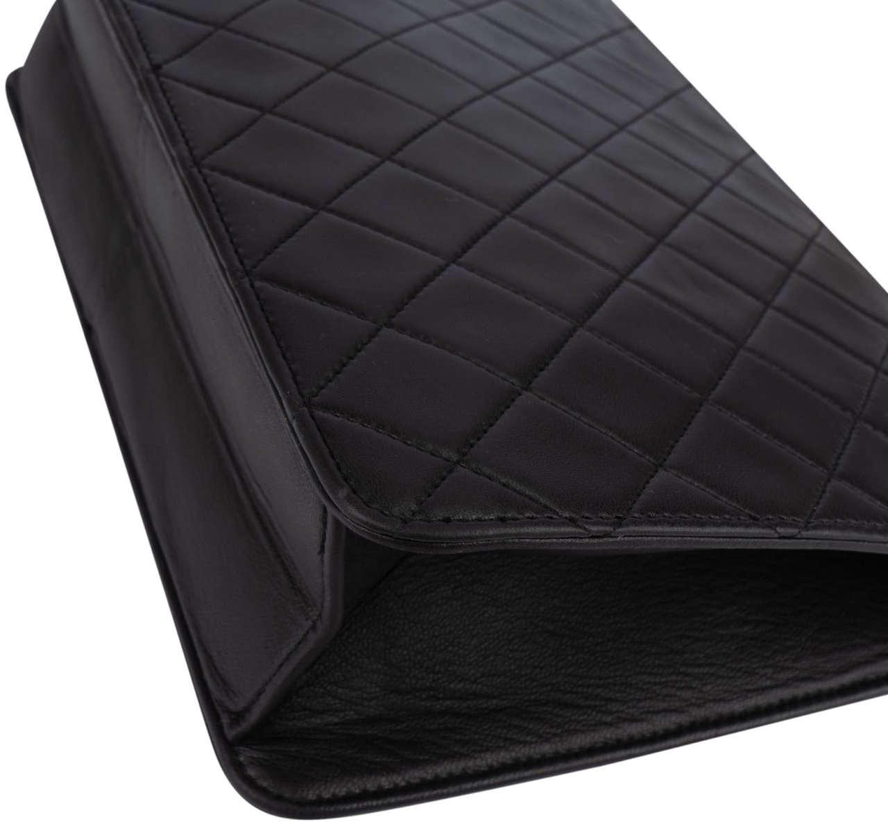 Chanel Chanel Quilted Lambskin 24K Gold Single Flap Shoulder Bag Zwart