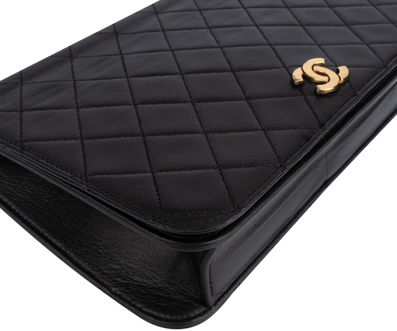 Chanel Quilted Lambskin CC Single Flap Shoulder Bag Zwart