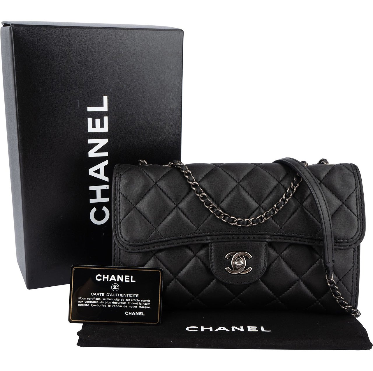 Chanel Chanel Quilted Lambskin Single Flap Crossbody Bag Zwart