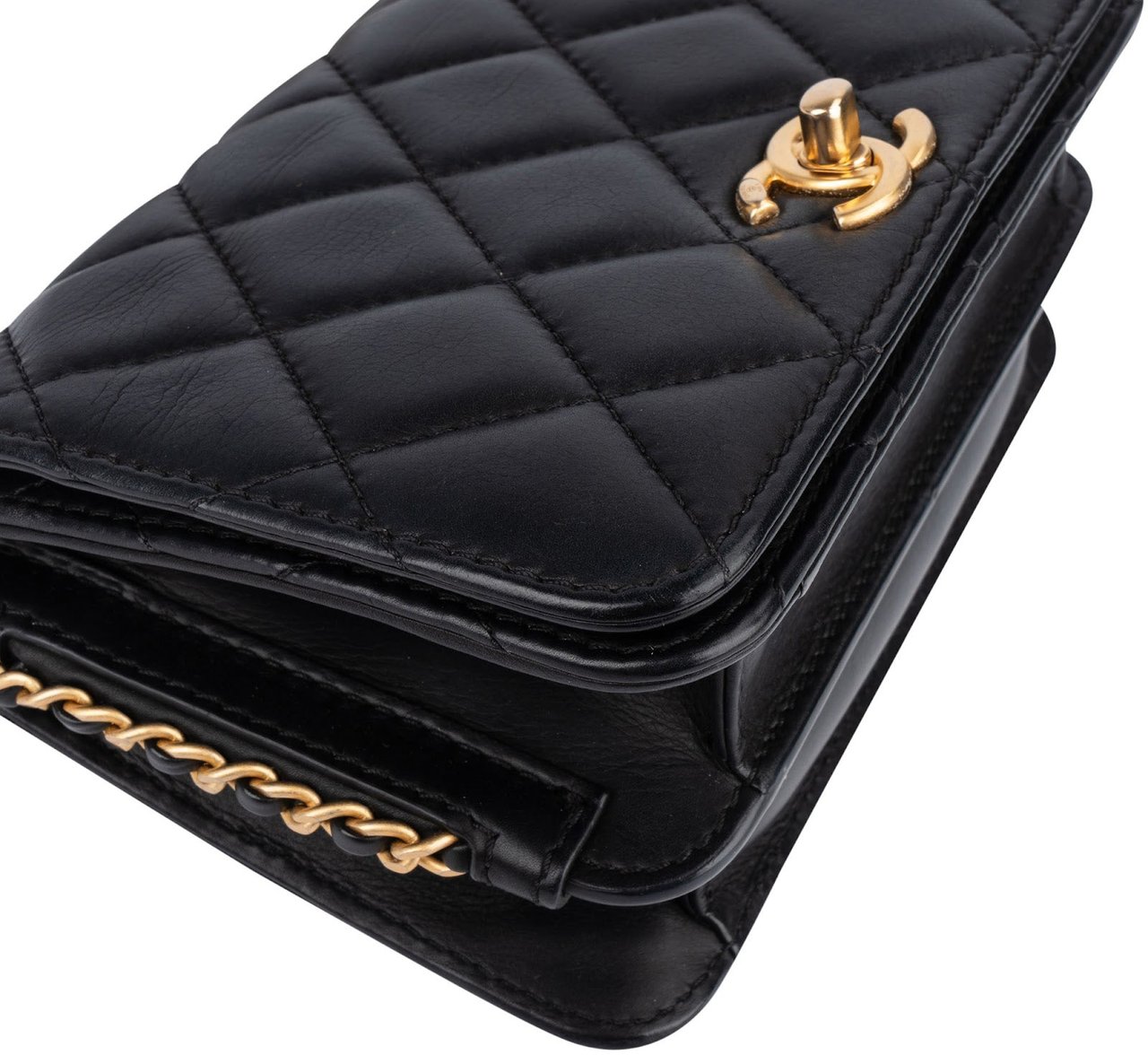 Chanel Chanel Quilted Lambskin Mini Rectangular Single Flap Crossbody Bag Zwart