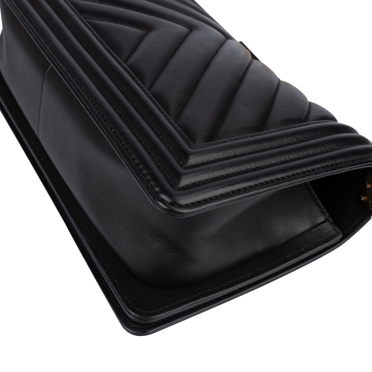 Chanel Chanel Quilted Chevron Boy Single Flap Crossbody Bag Zwart