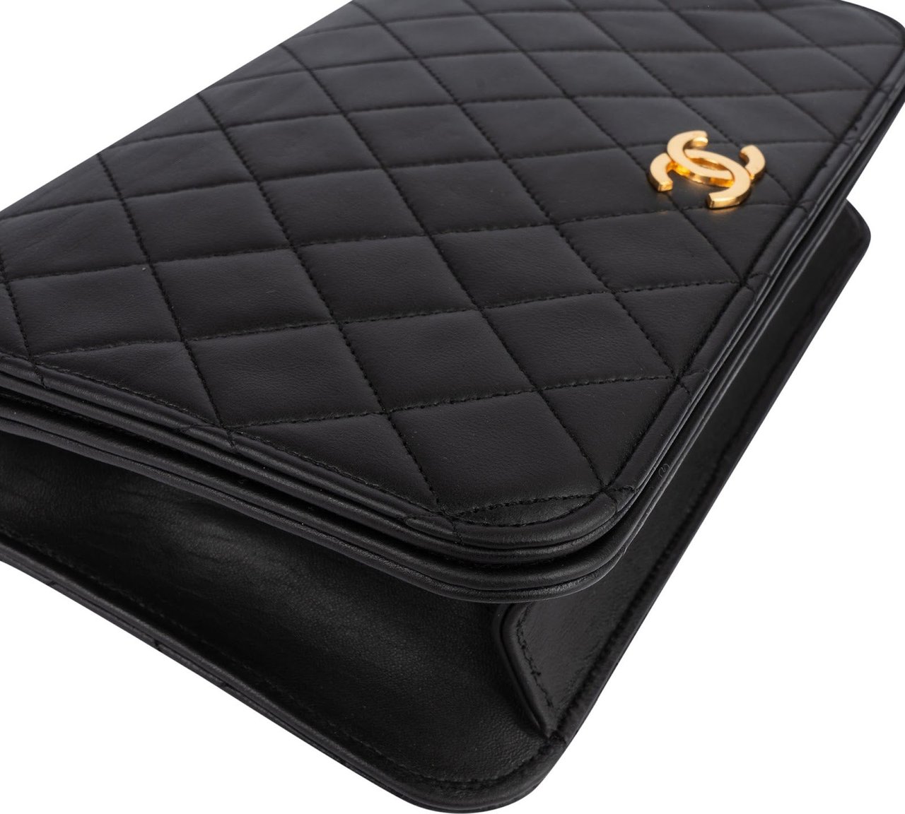 Chanel Chanel Quilted Lambskin 24K Gold Single Flap Shoulder Bag Zwart