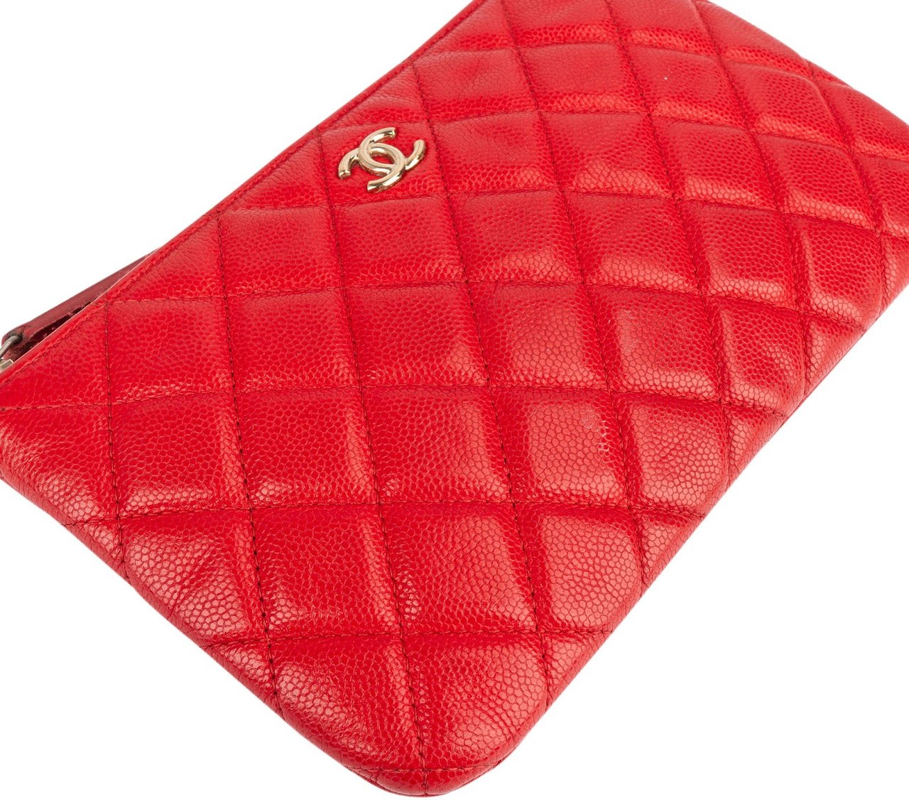 Chanel Quilted Caviar Leather CC Pouch Rood