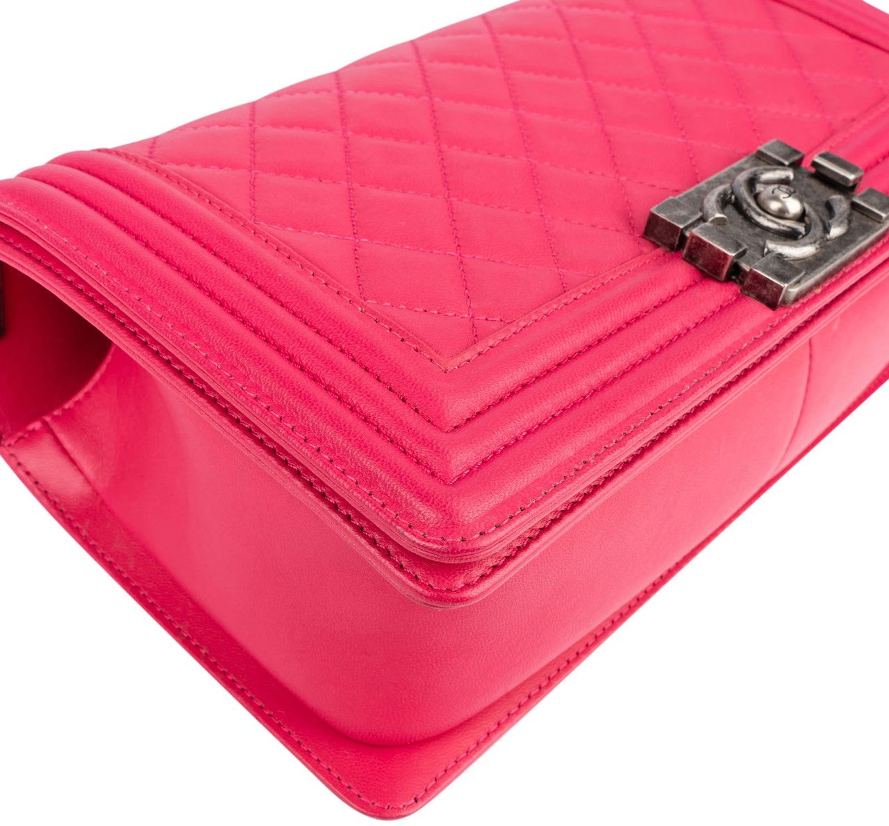 Chanel Quilted Lambskin Single Flap Boy Crossbody Bag Rood