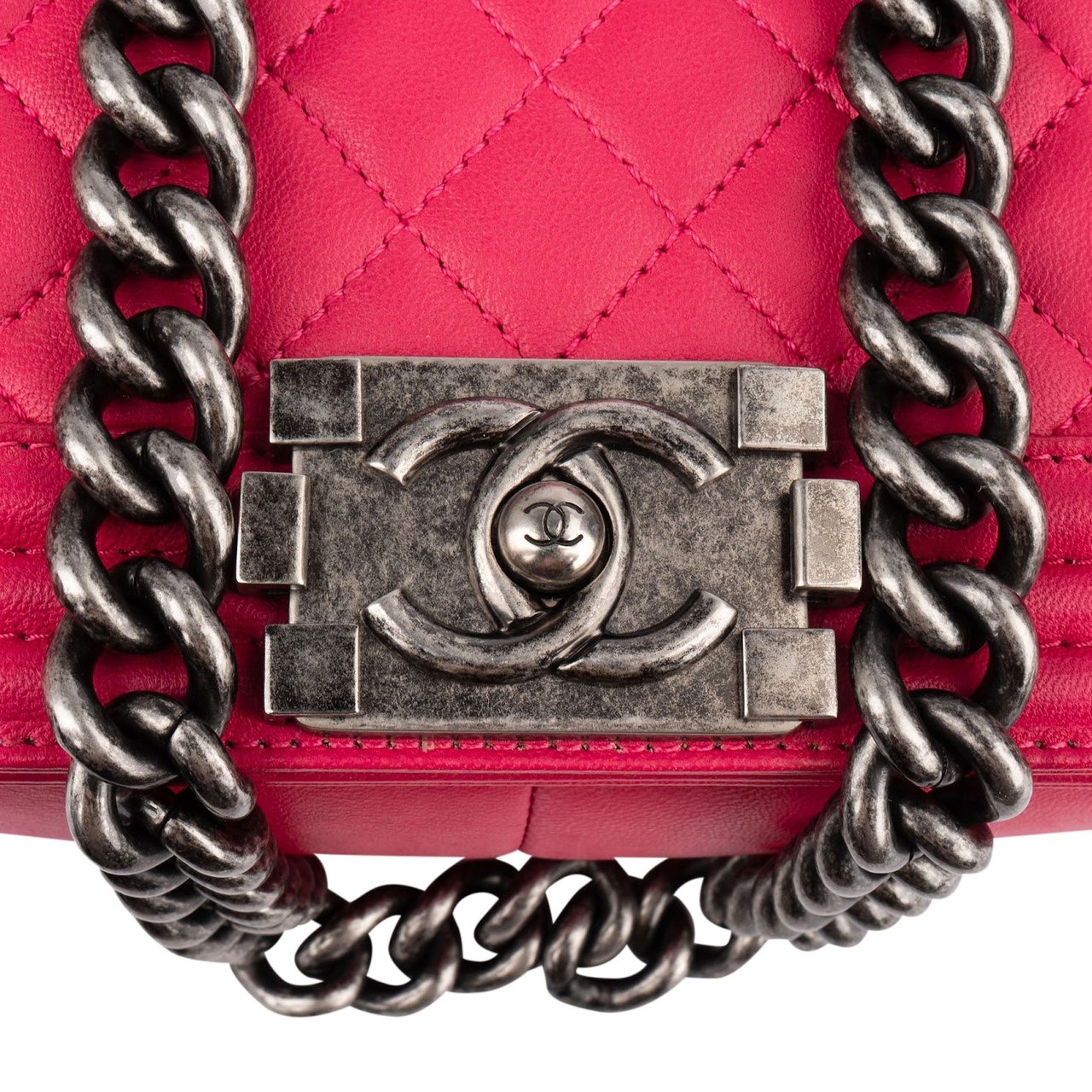 Chanel Quilted Lambskin Single Flap Boy Crossbody Bag Rood